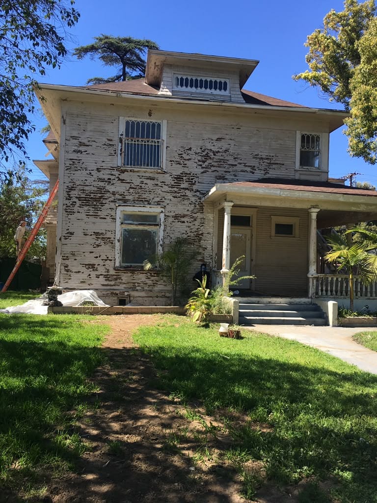 Home exterior before remodeling in Pomona California